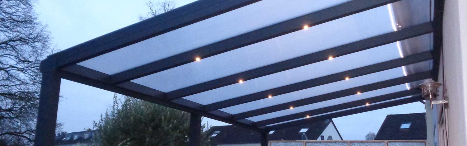 Alu Terrassenüberdachung Regensburg, Carport Regensburg und Aluminium Kalt-Wintergarten Regensburg Anthrazit Weiß