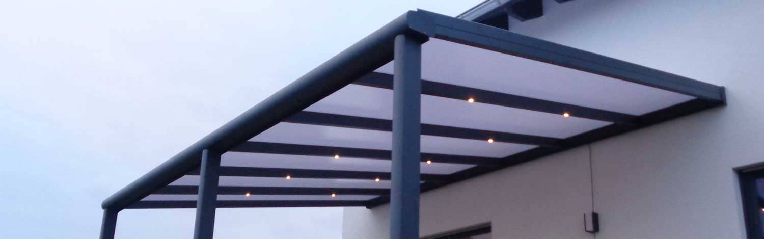 Alu Terrassenüberdachung Karlsruhe, Carport Karlsruhe und Aluminium Kalt-Wintergarten Karlsruhe Anthrazit Weiß